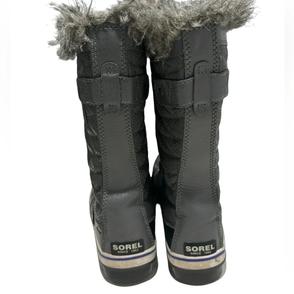 Sorel Tofino II women’s Winter Faux Fur Trim Quilted gray Black Boots size 8.5
